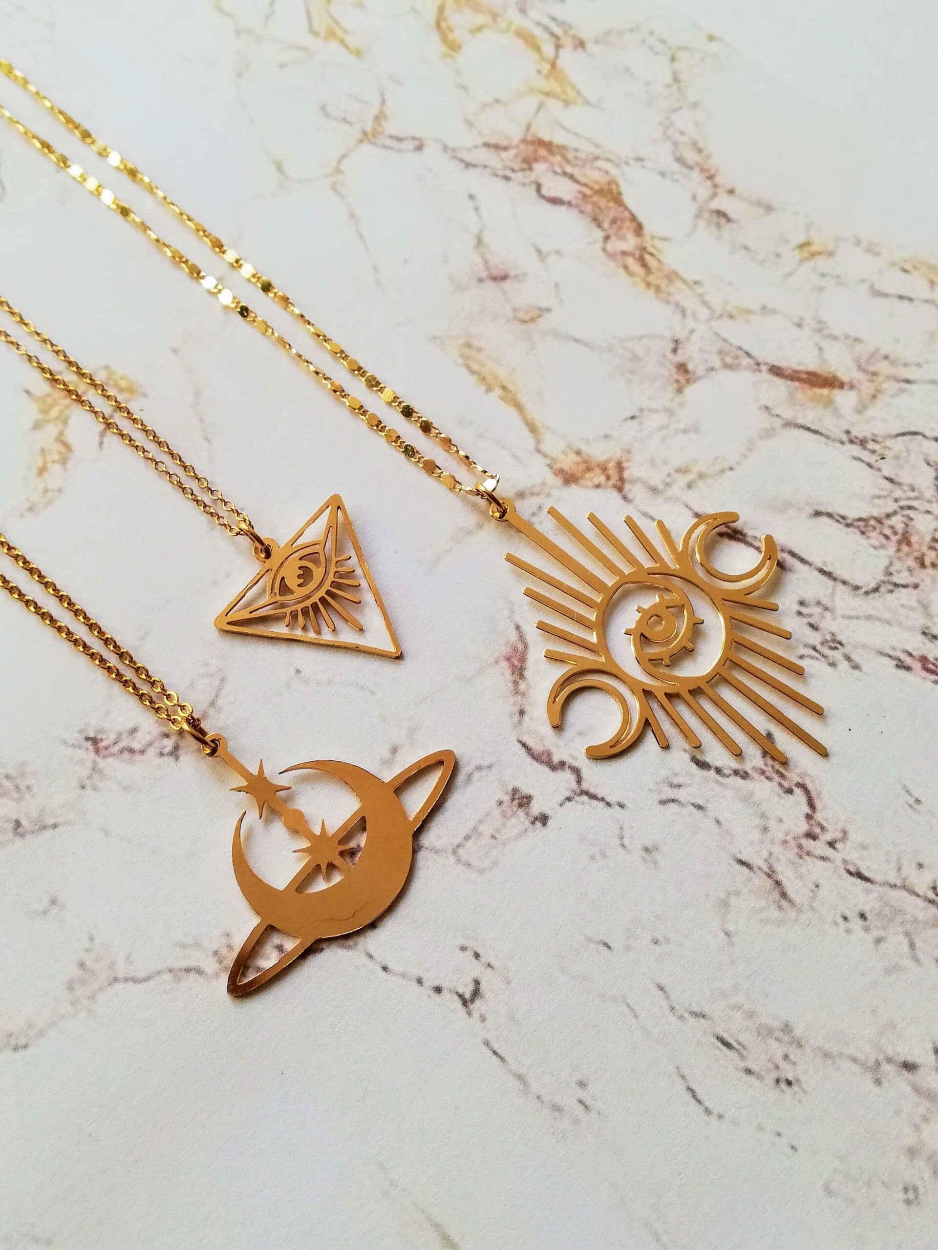 IMG_20211130_125738 collier pendentif lune