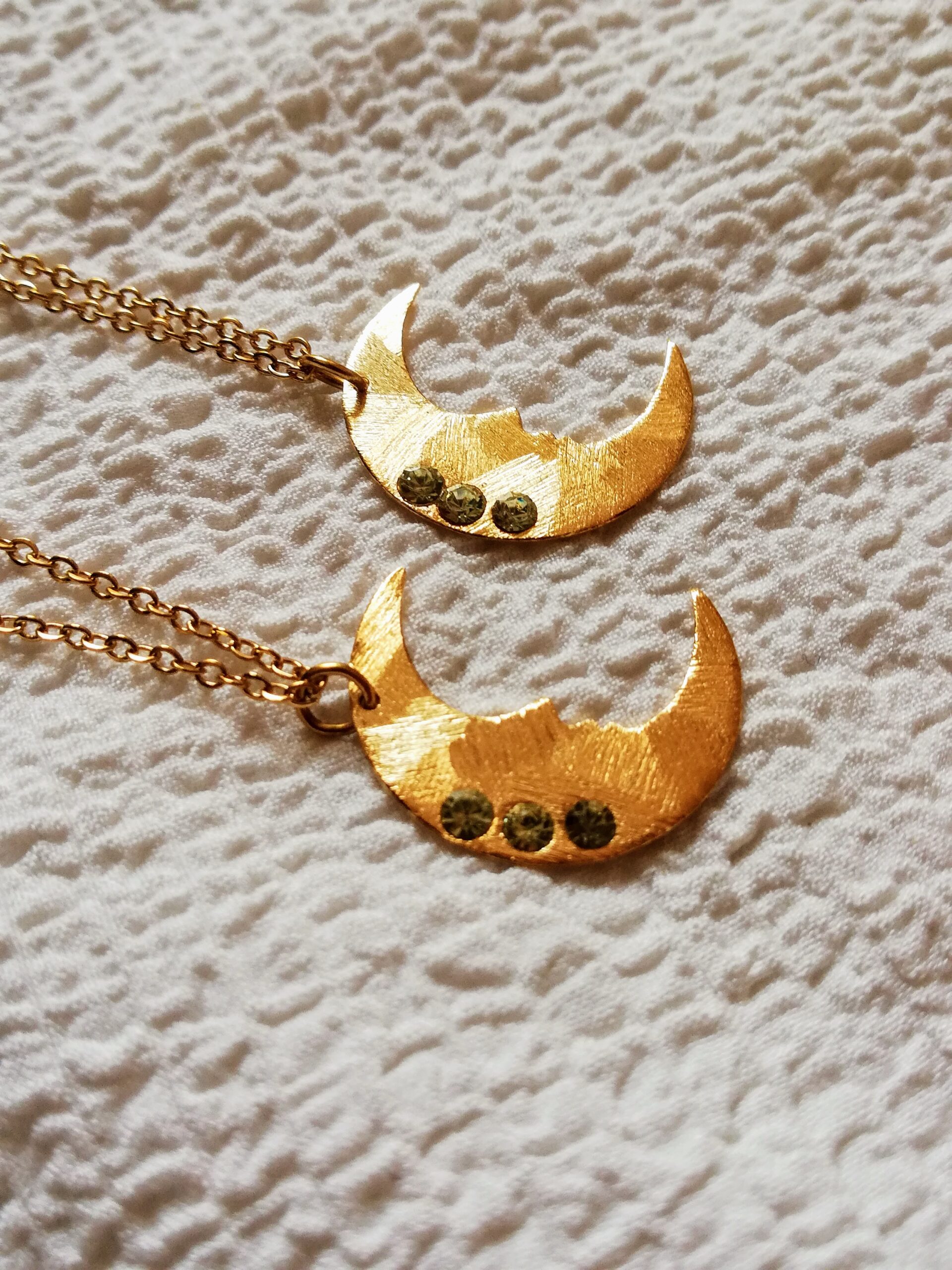 IMG_20220510_102932 collier lune