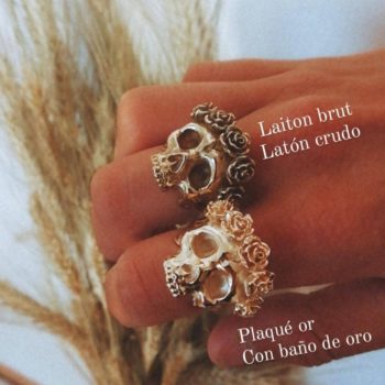 bague tête de mort roses