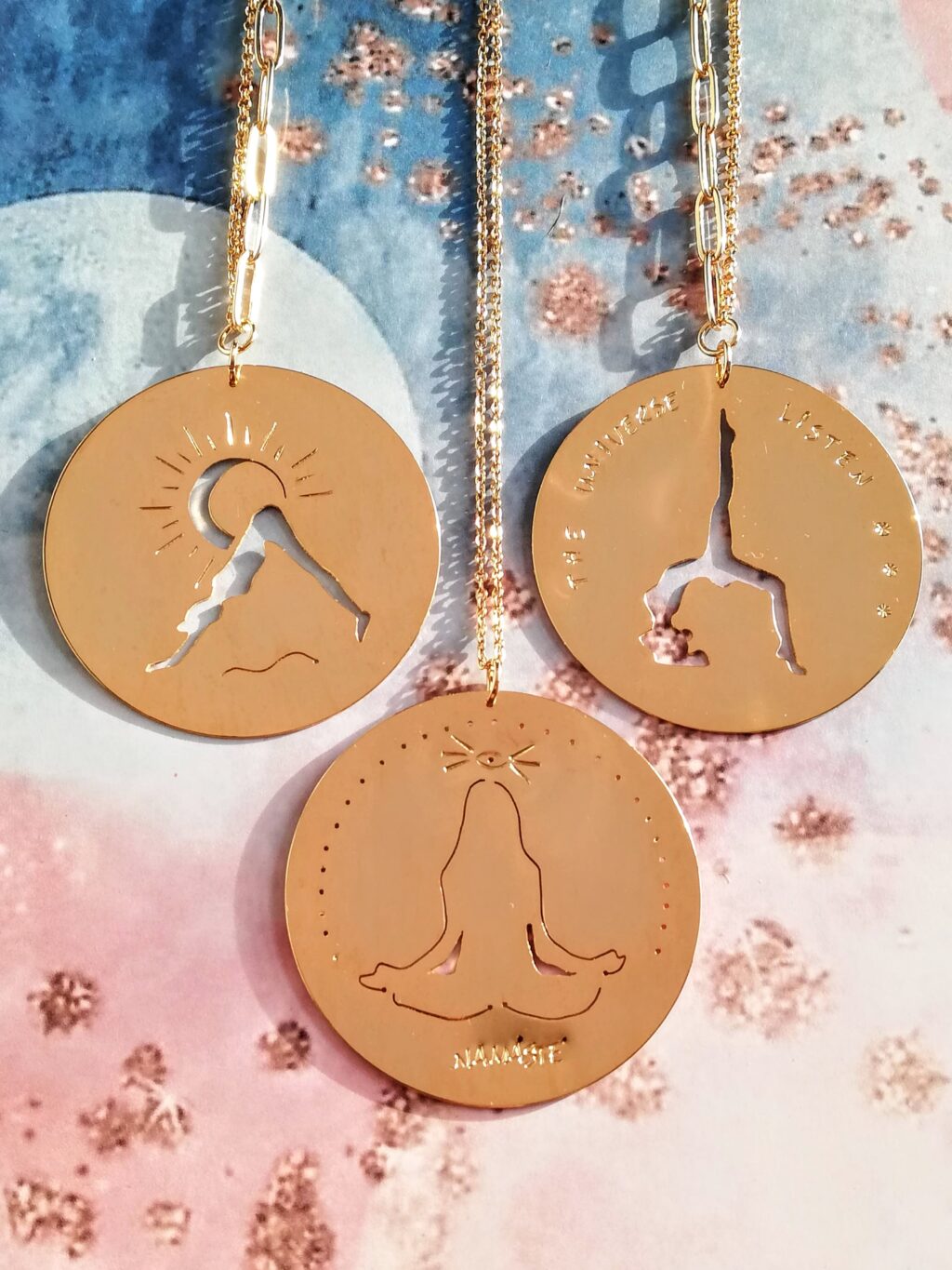 collier namaste yoga